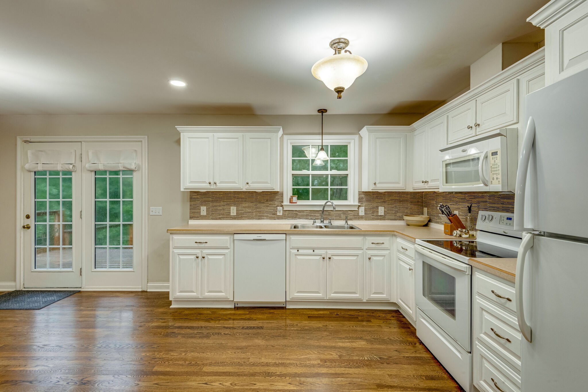 6836 Primm Springs Rd