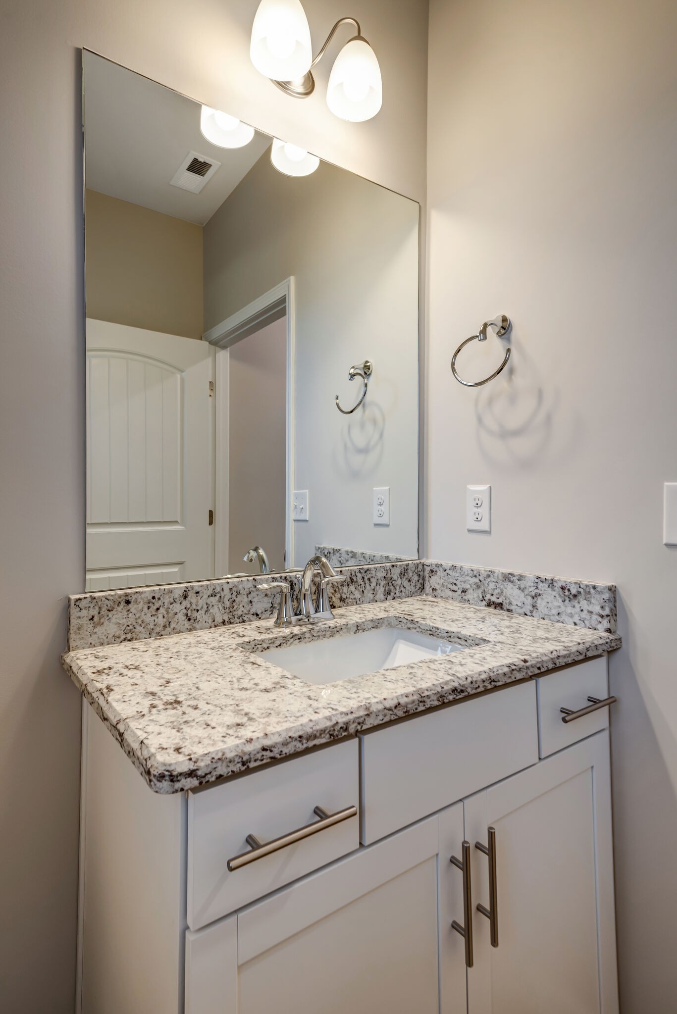 1024 Webbs Retreat Ln