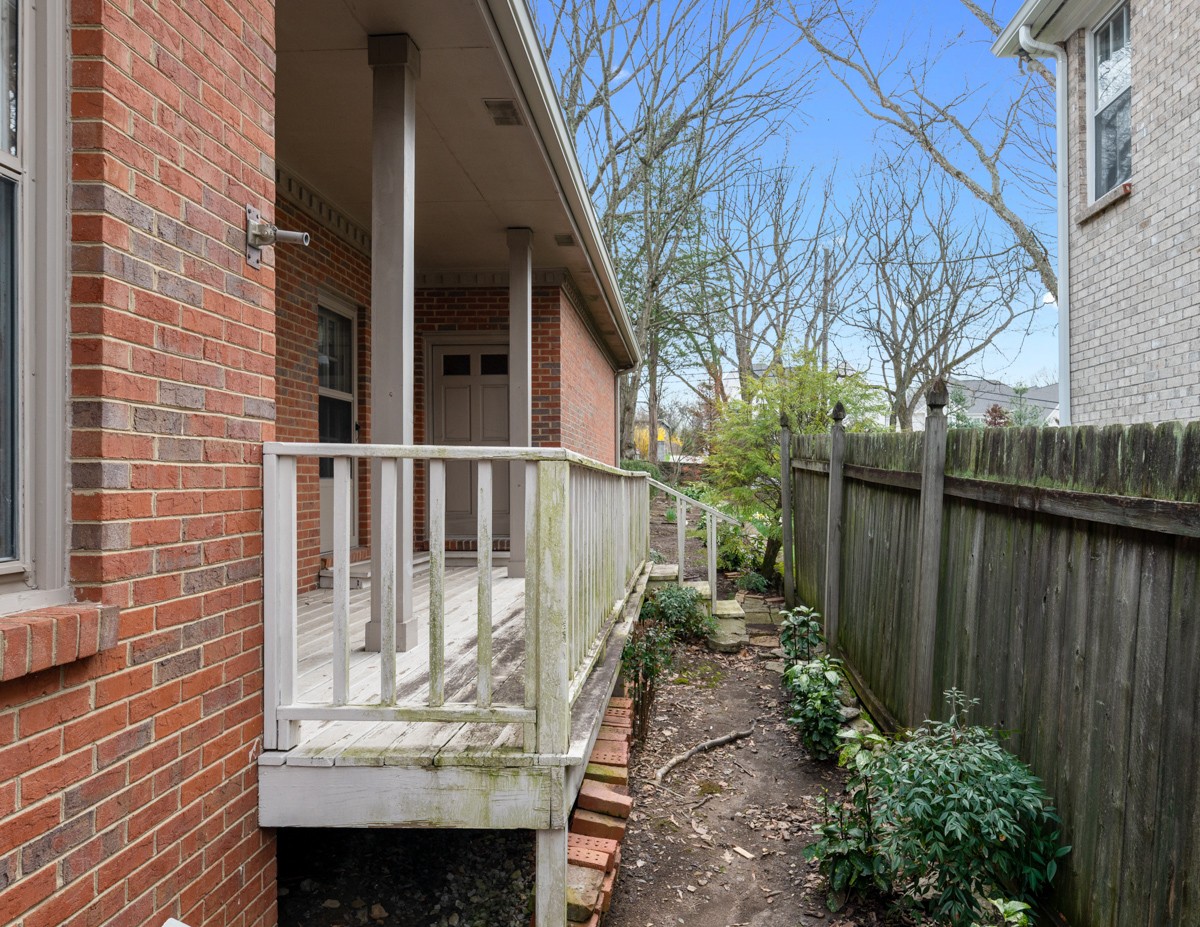 301 Windemere Woods Dr