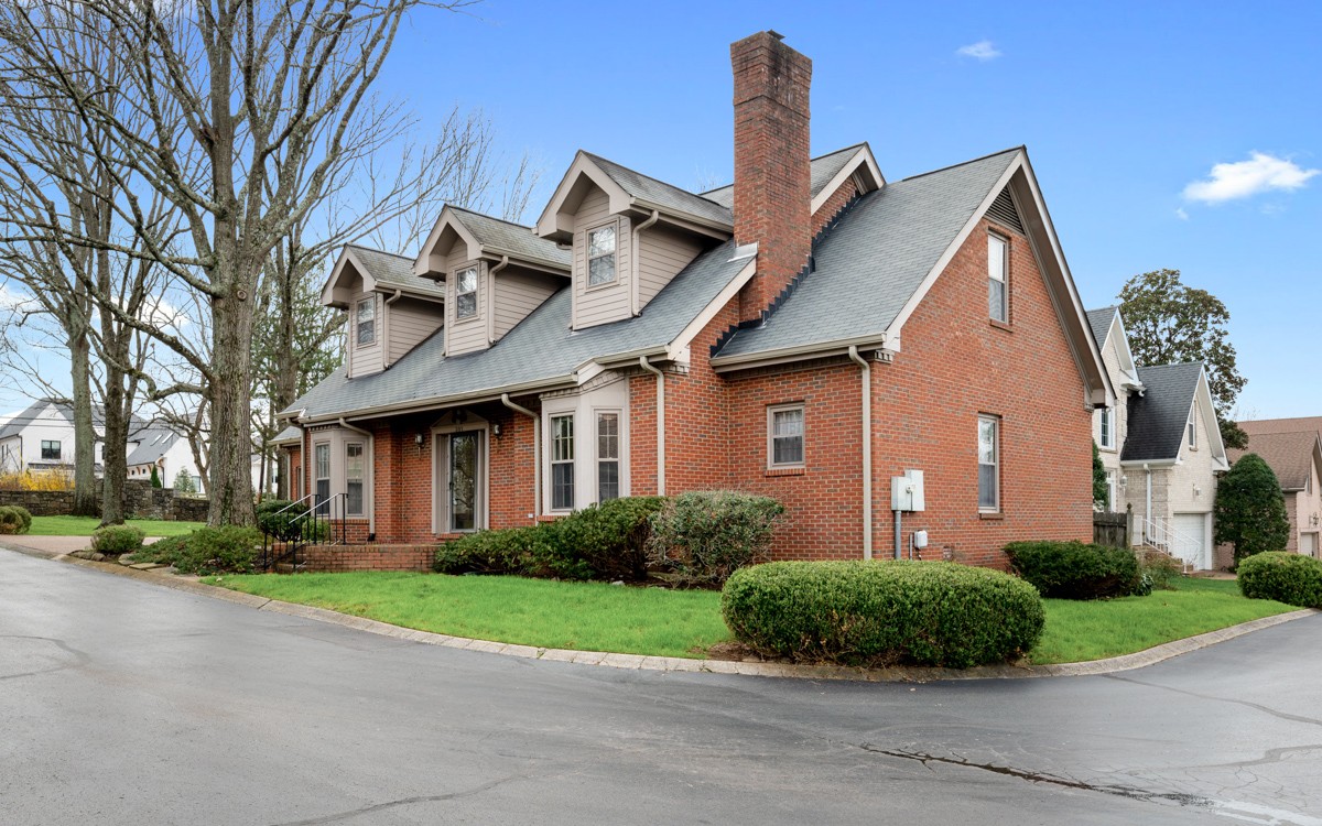 301 Windemere Woods Dr