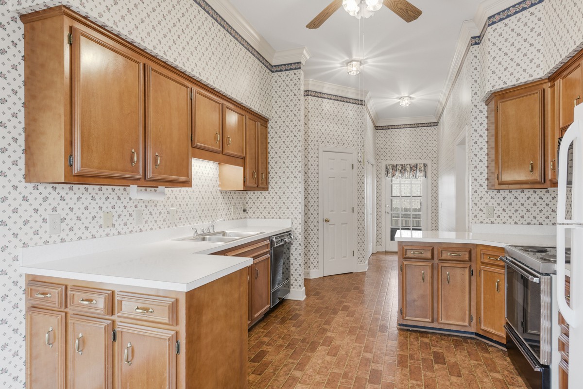 301 Windemere Woods Dr