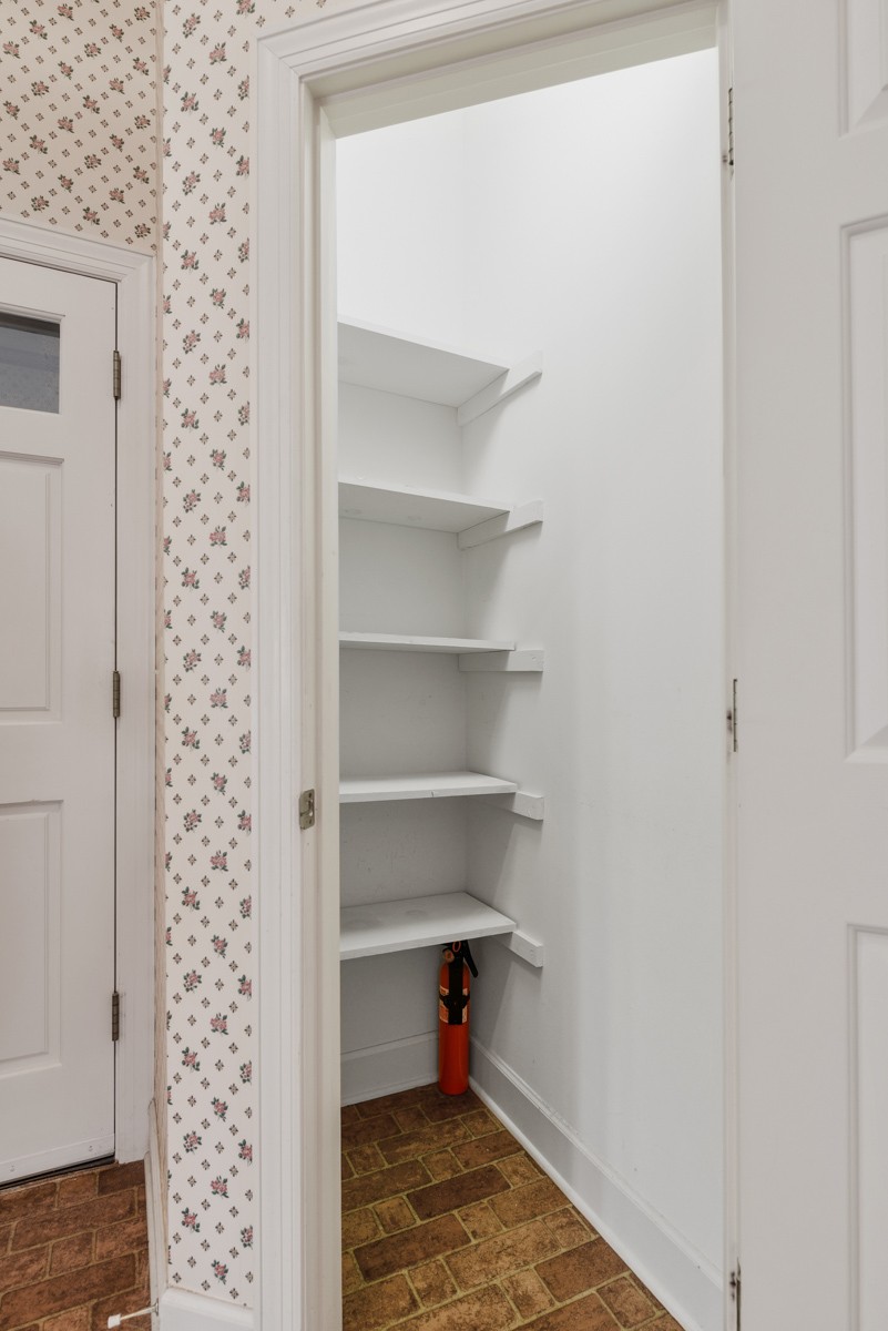 301 Windemere Woods Dr