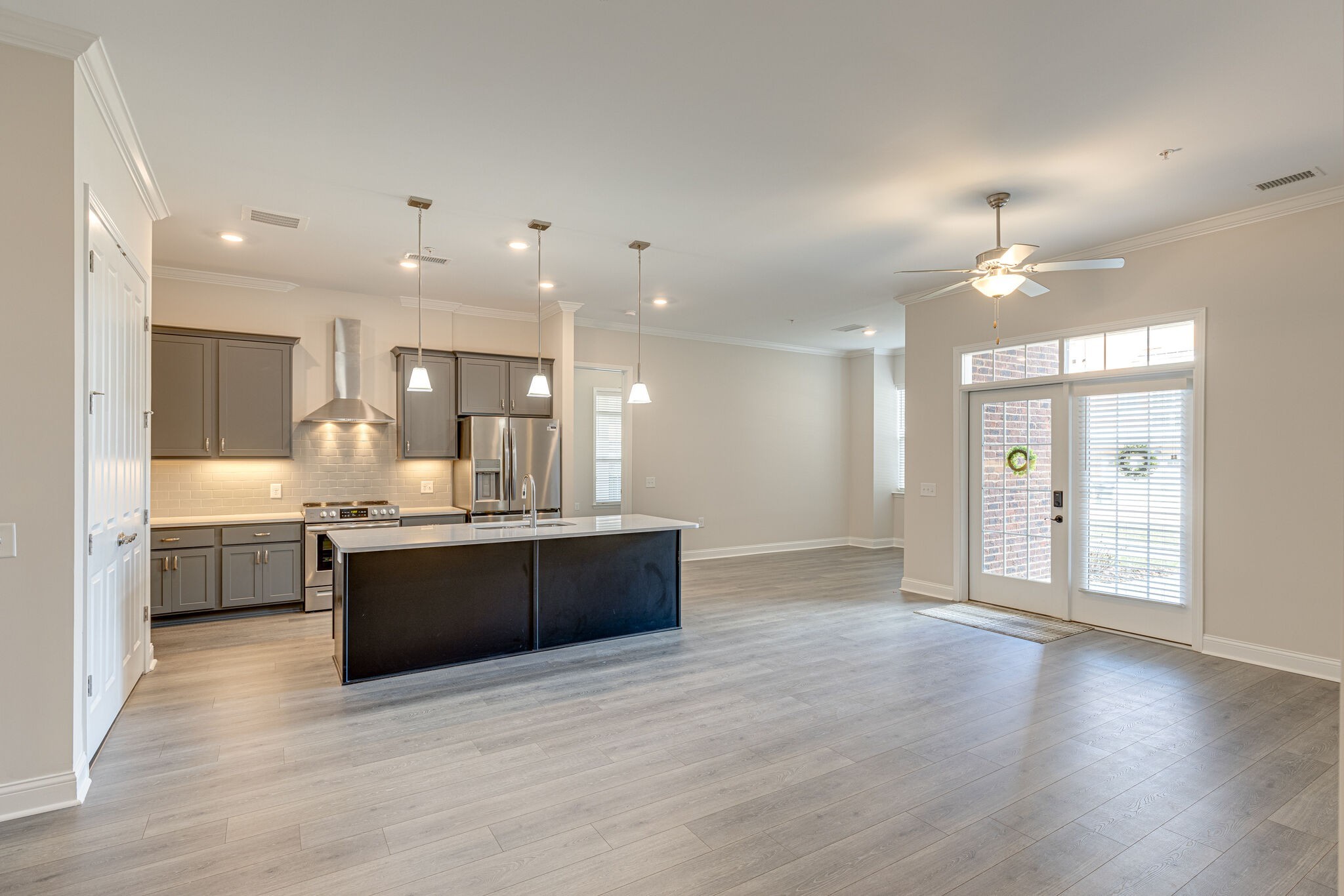 2089 Branford Pl Unit: 102