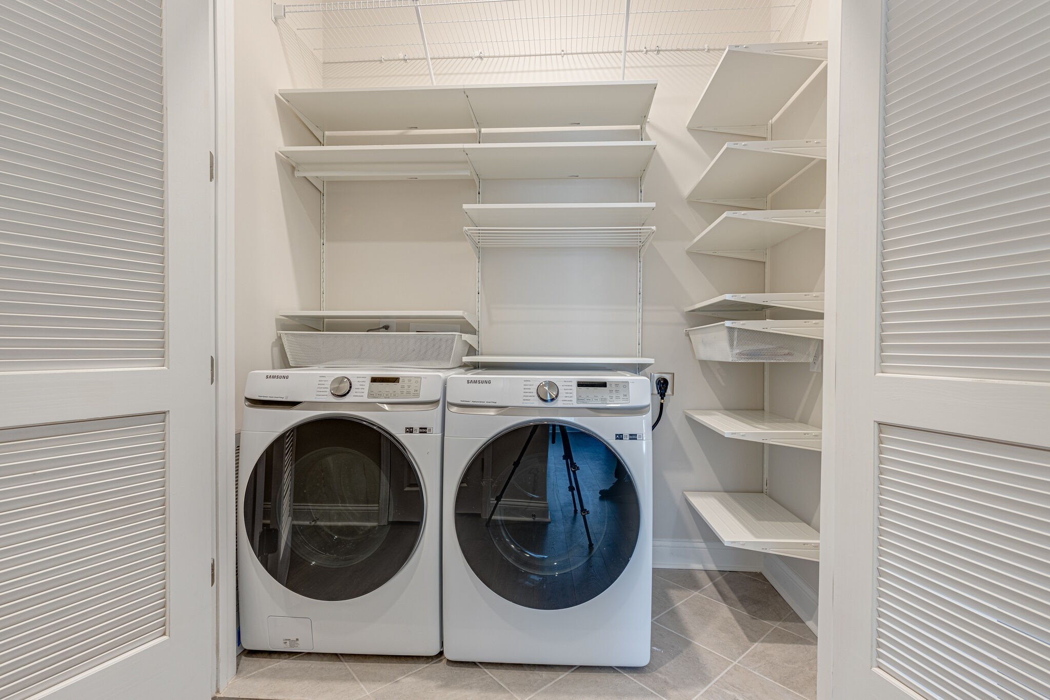 2089 Branford Pl Unit: 102