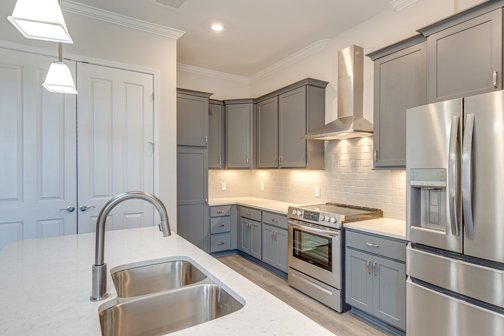 2089 Branford Pl Unit: 102