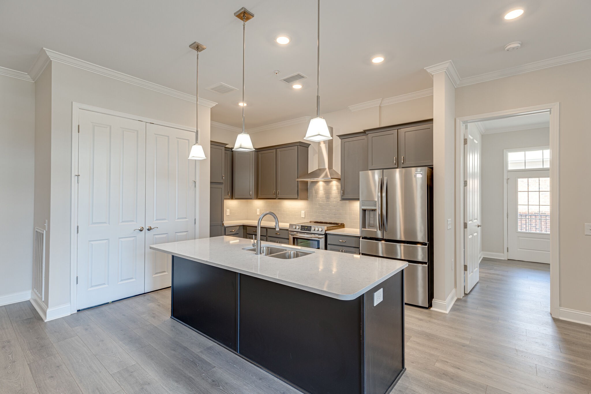 2089 Branford Pl Unit: 102