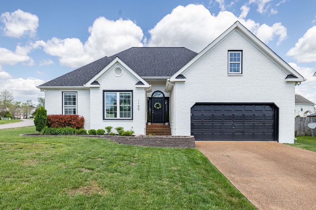 1100 Summerville Cir