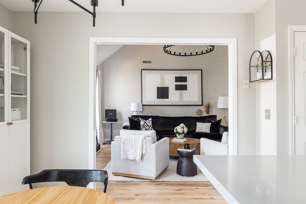 1100 Summerville Cir