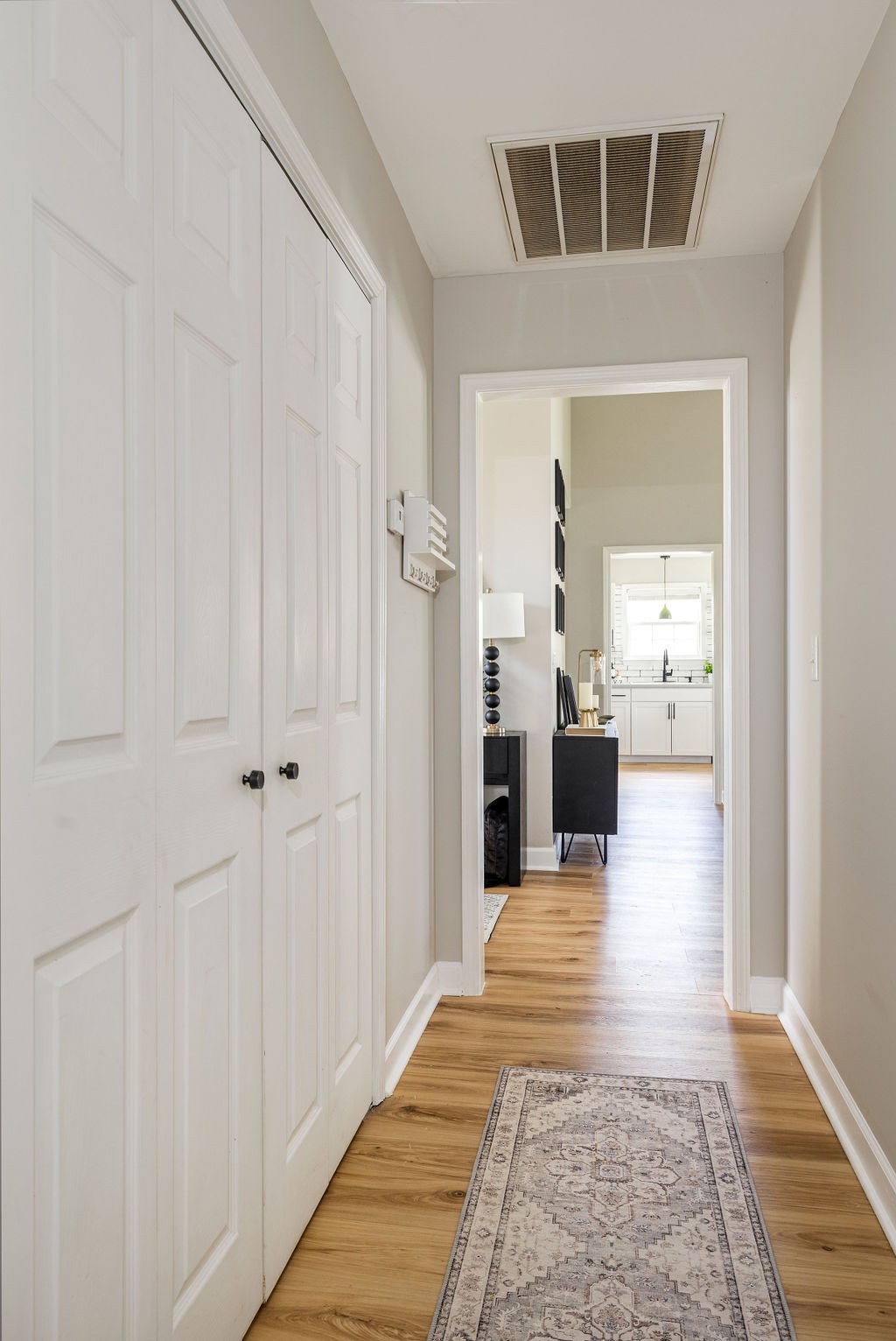 1100 Summerville Cir