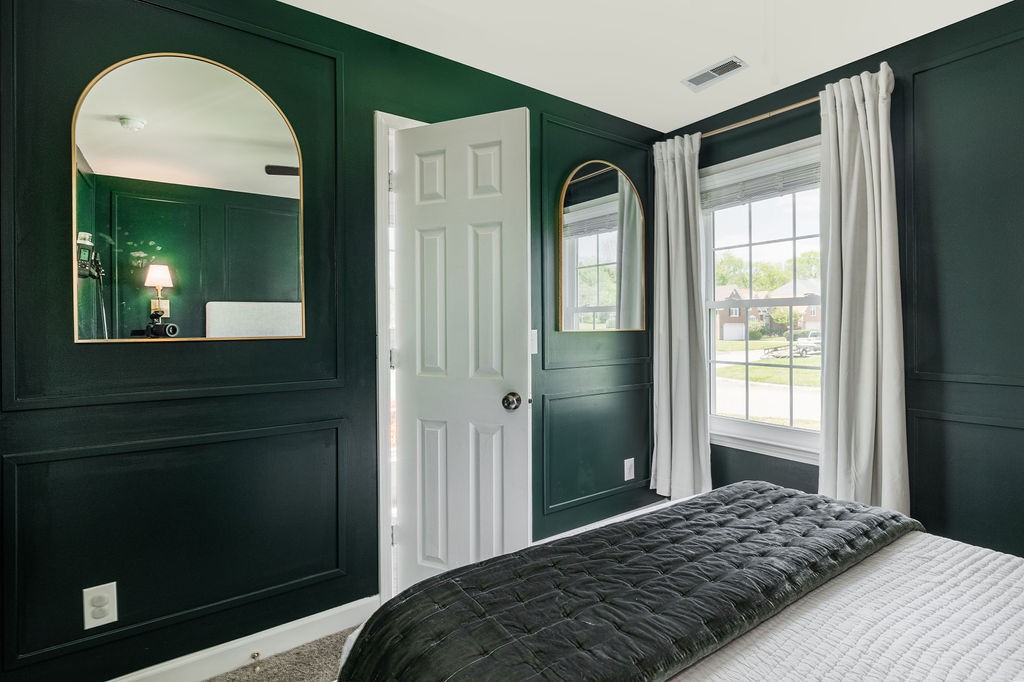 1100 Summerville Cir