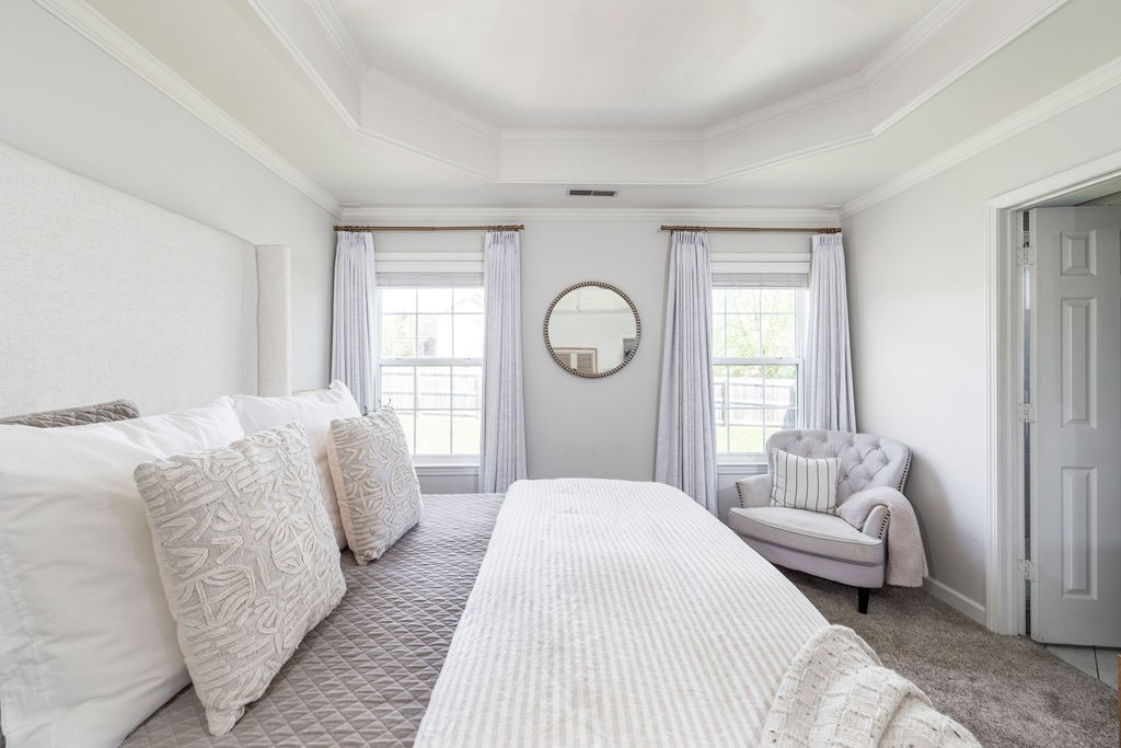 1100 Summerville Cir