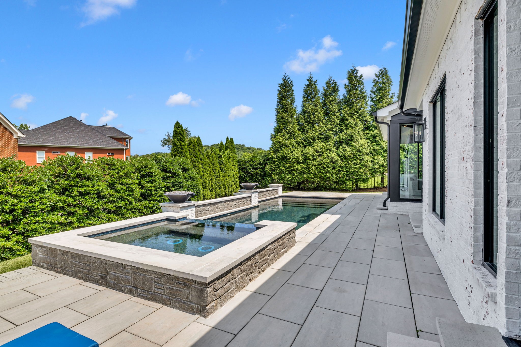 233 Gardenridge Dr