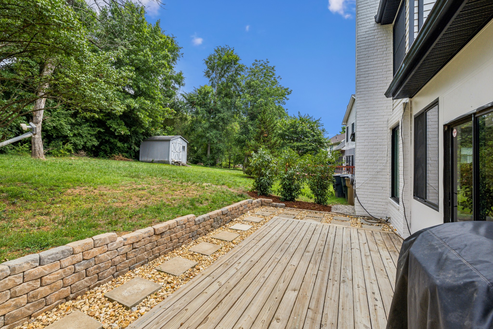820 Cedar Crest Dr