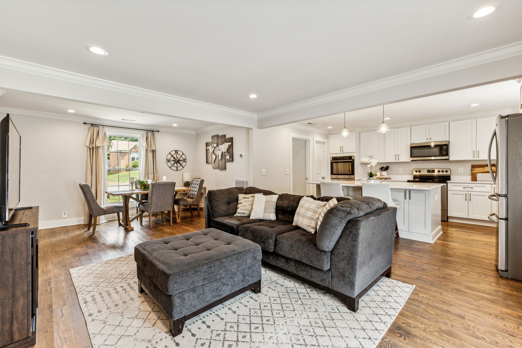 5109 Roxborough Dr