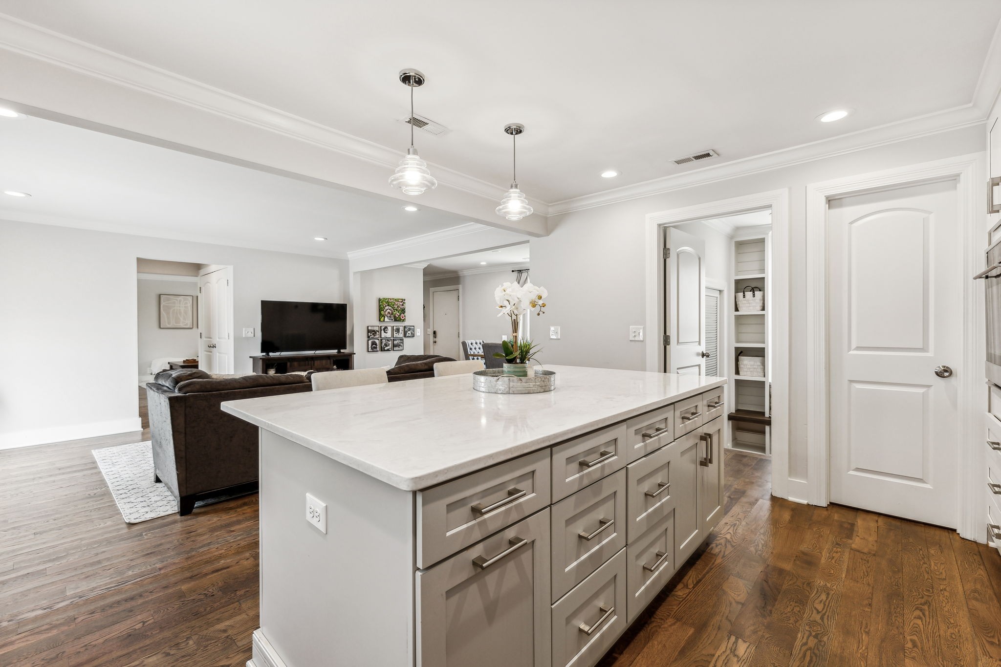 5109 Roxborough Dr
