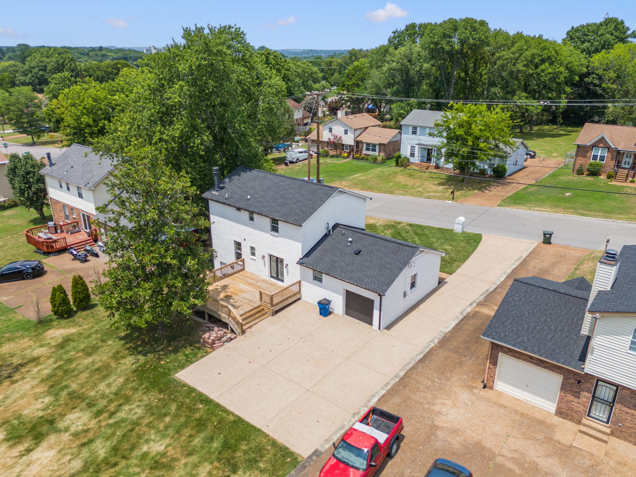 5109 Roxborough Dr