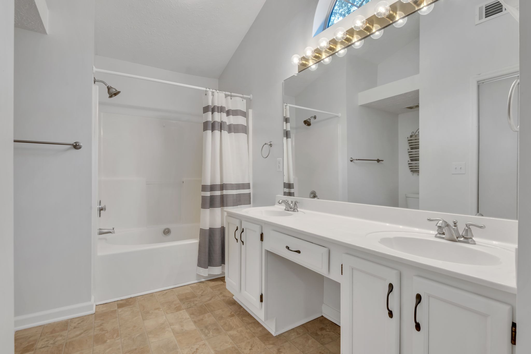 2010 Trent Park Place