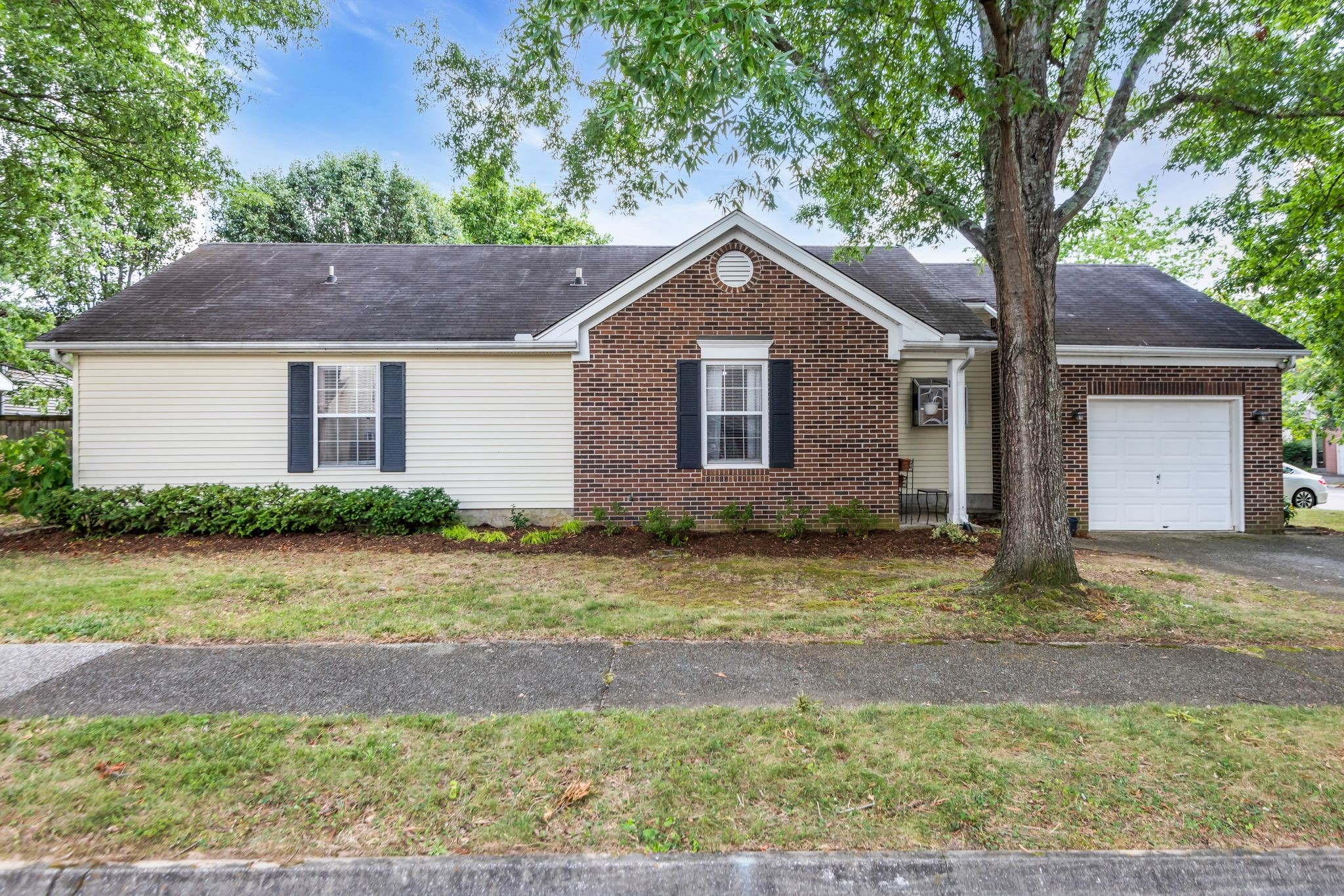 2010 Trent Park Place