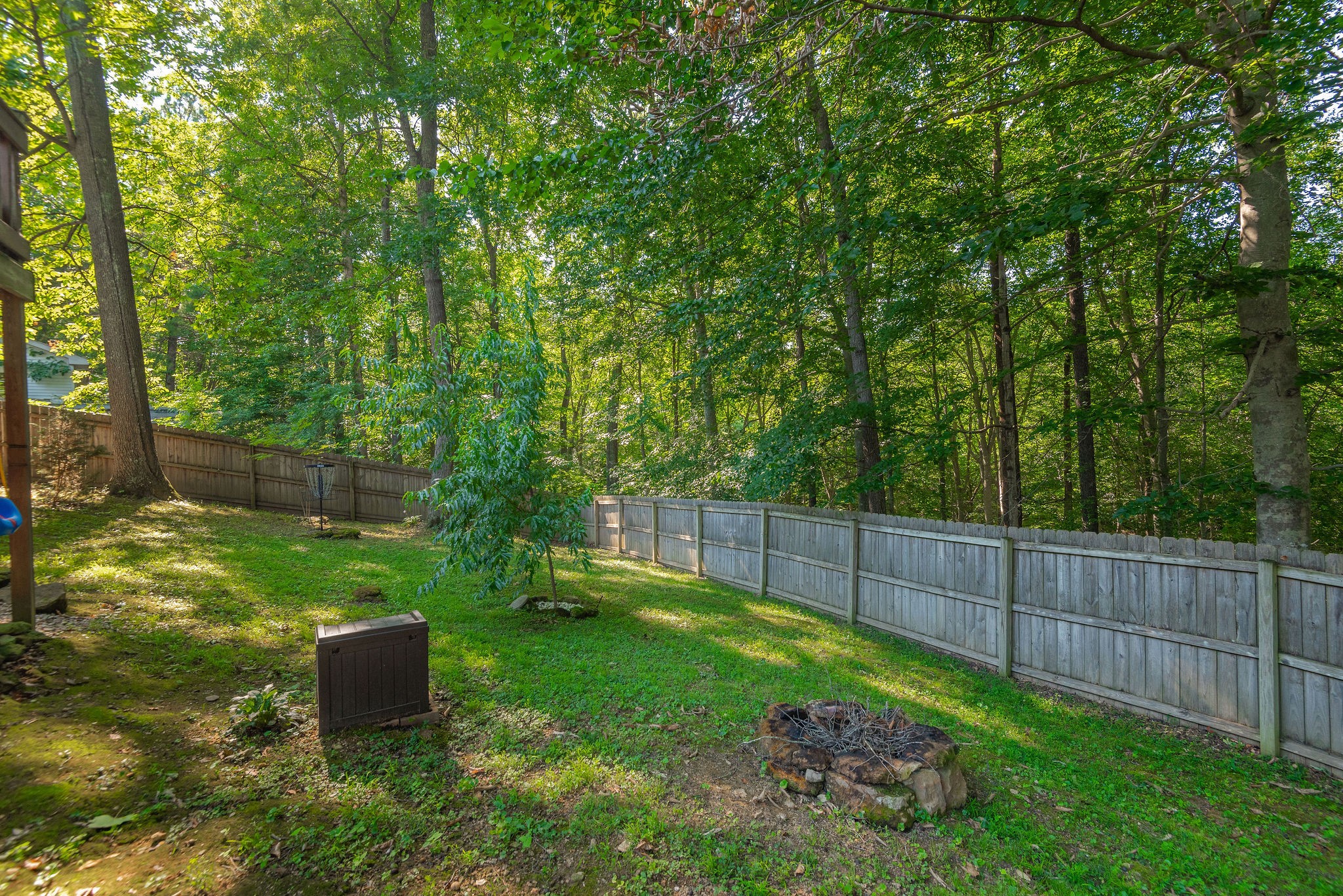 1037 Hollis Ln