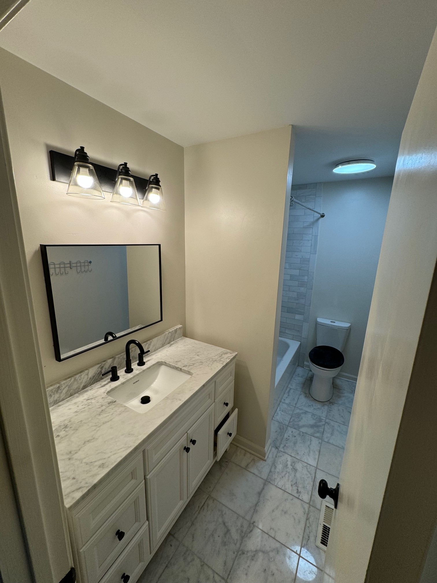 1011 Murfreesboro Rd Unit: A4