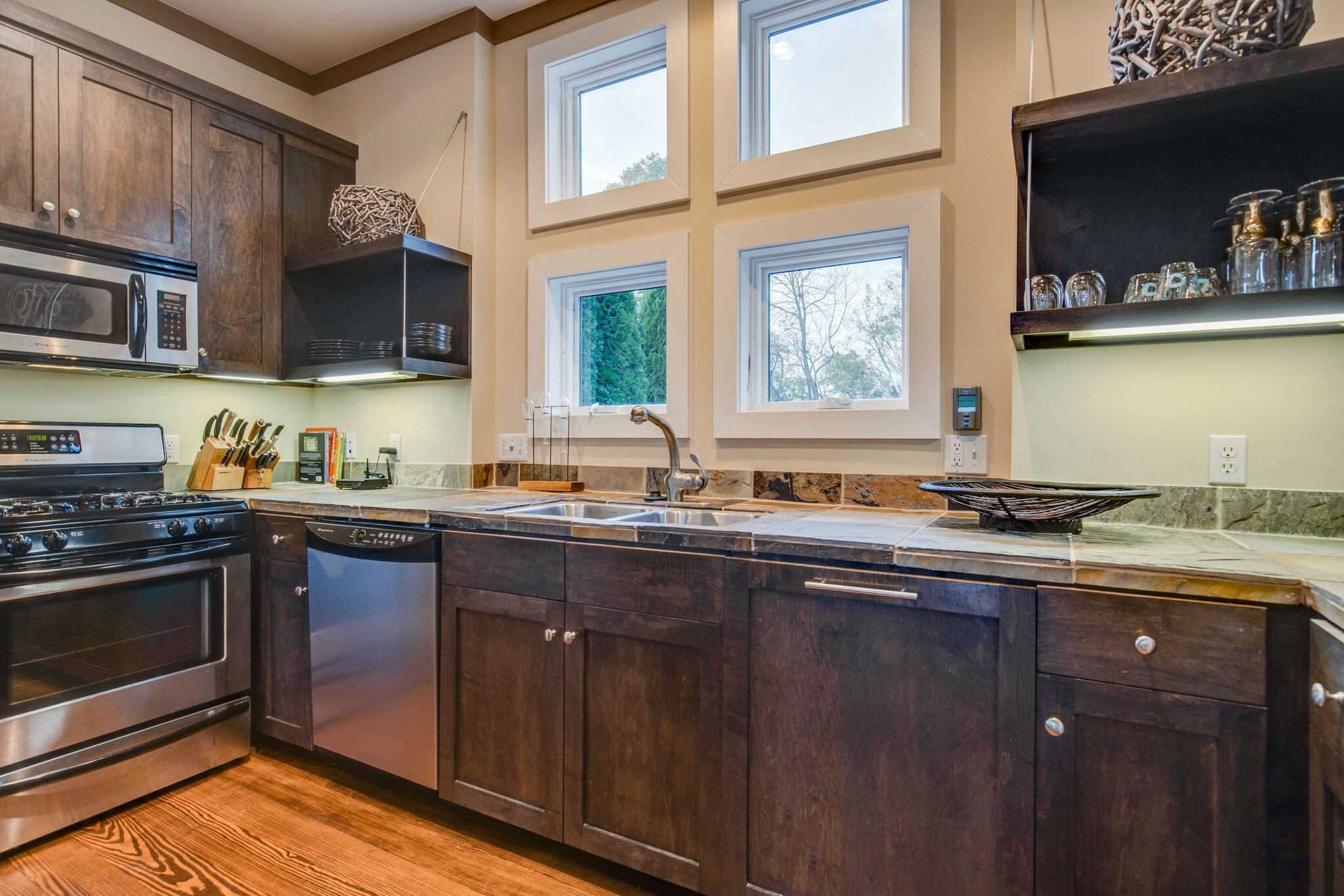 235 Hope Cv