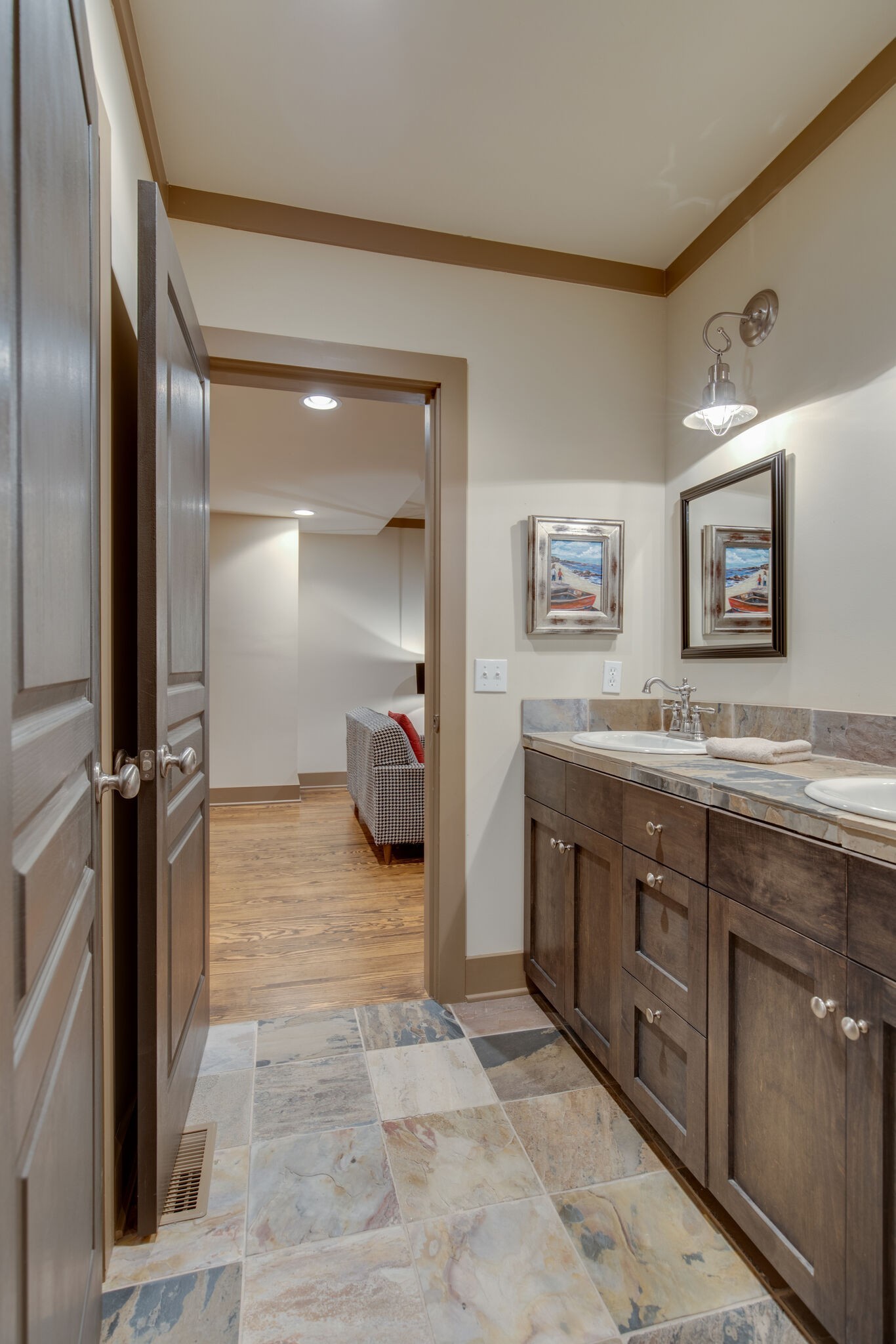 235 Hope Cv
