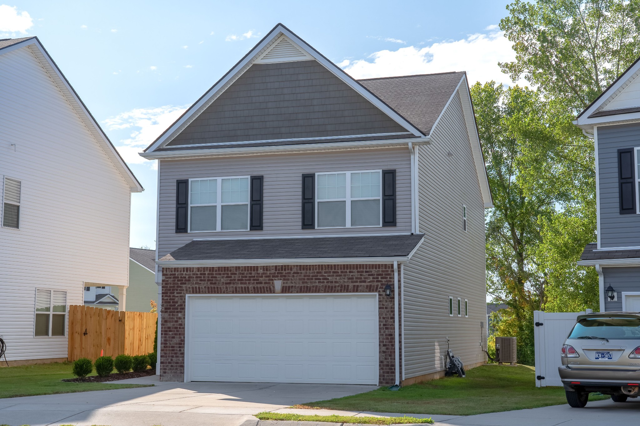 343 Geneva Ln