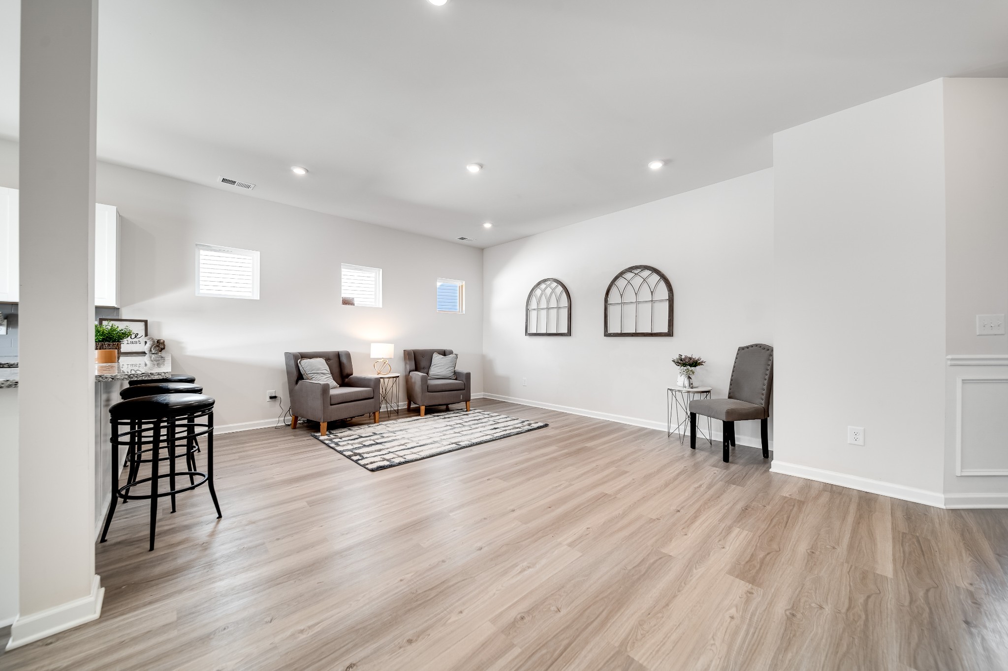 343 Geneva Ln
