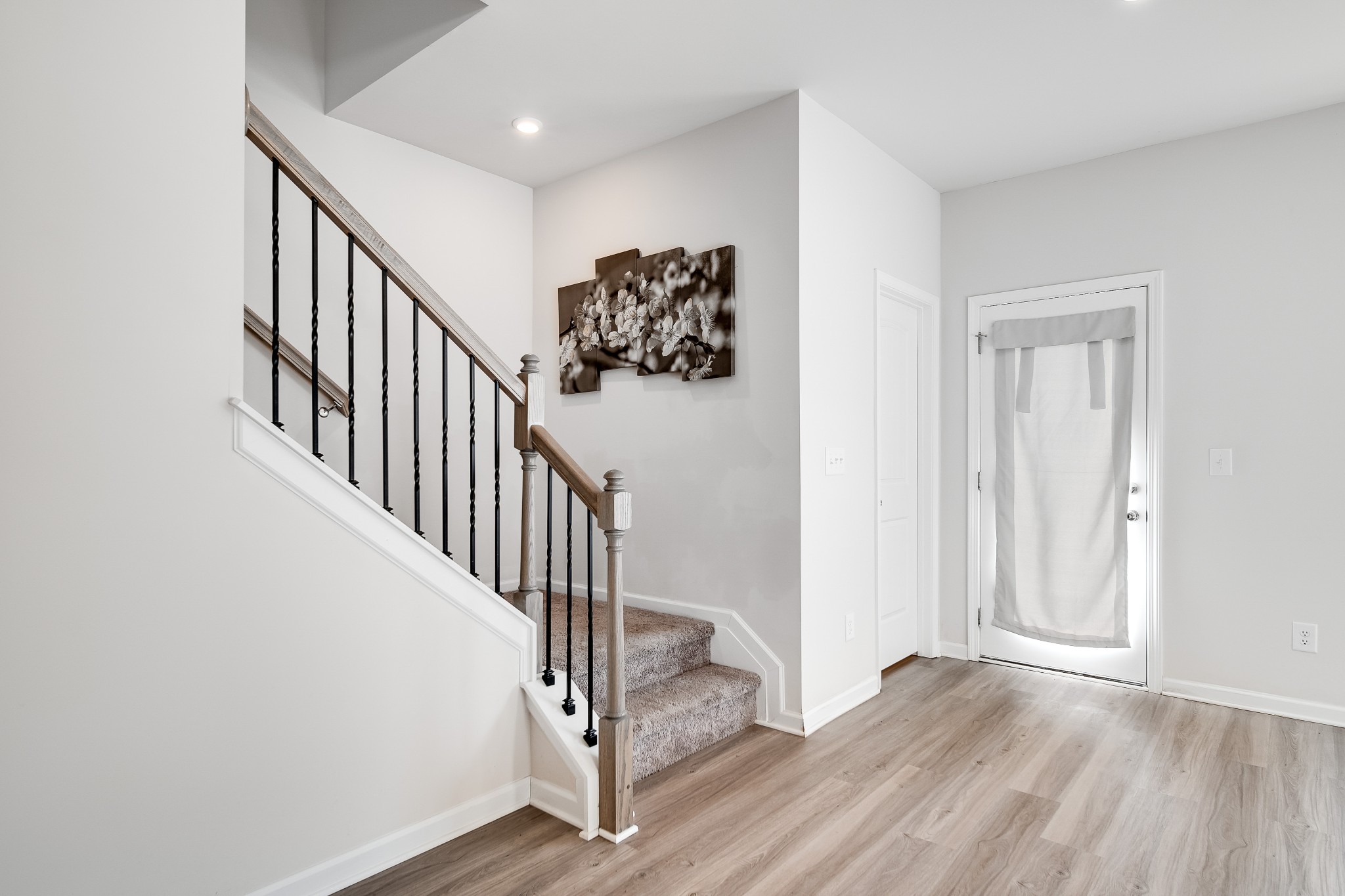 343 Geneva Ln