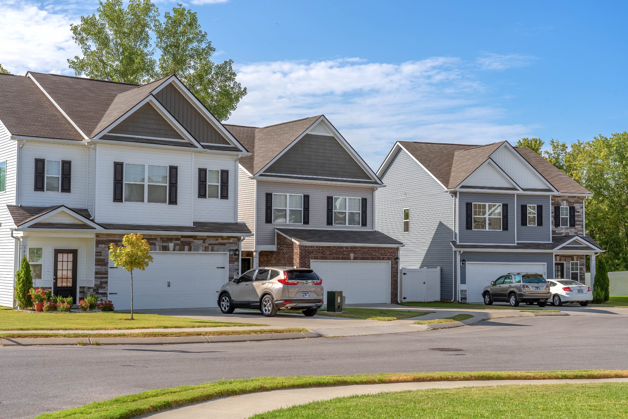 343 Geneva Ln