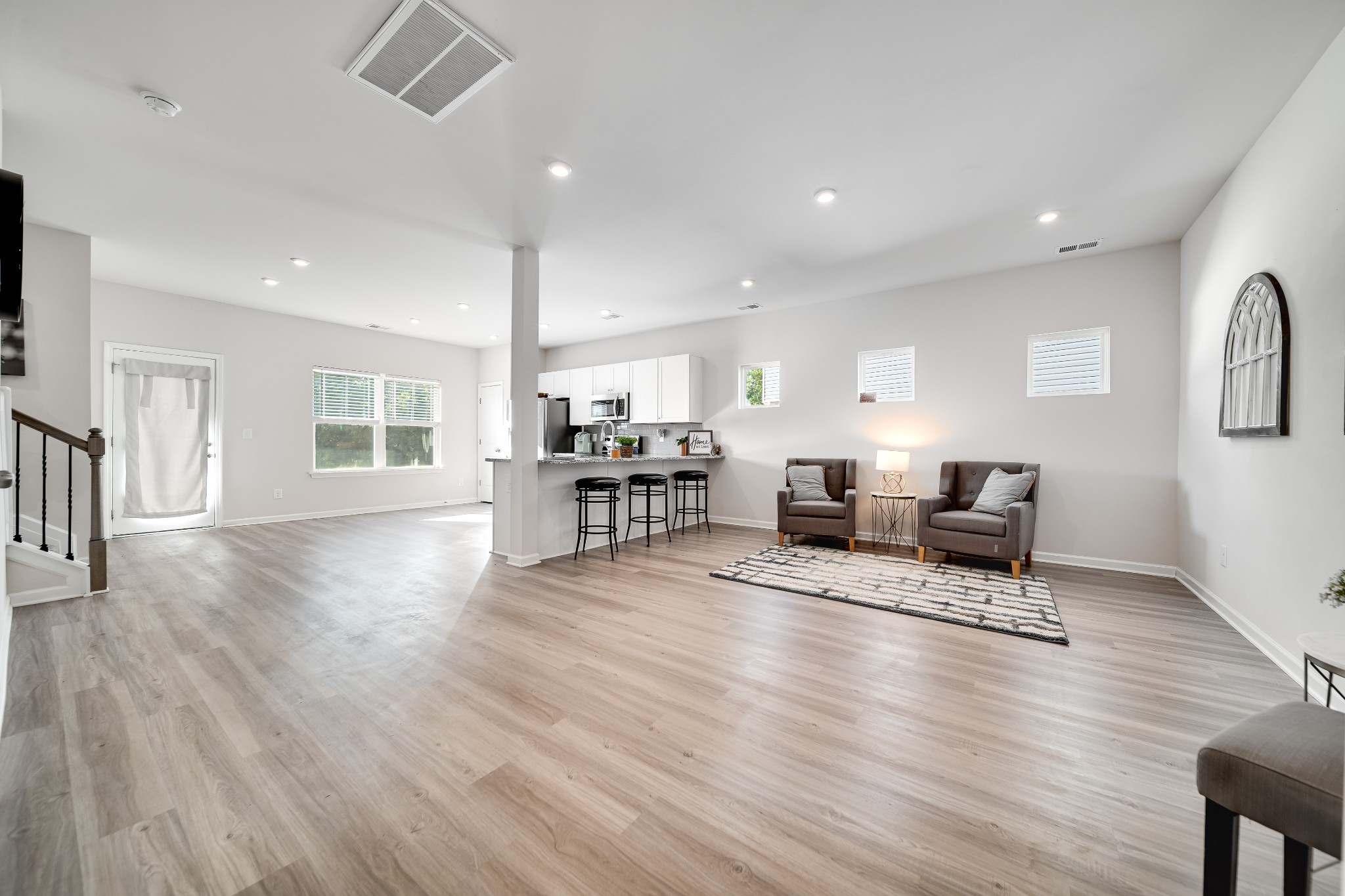 343 Geneva Ln