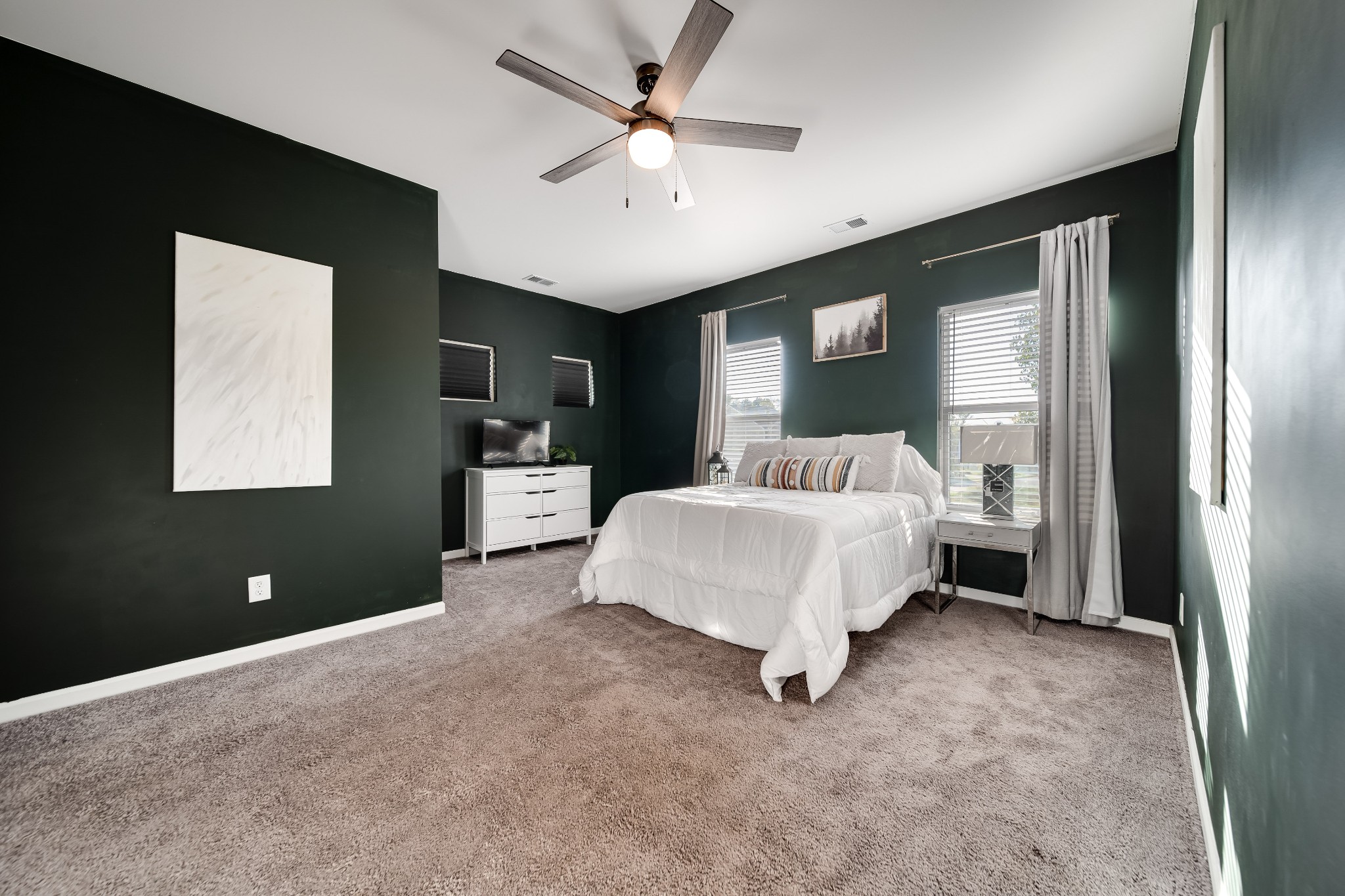 343 Geneva Ln