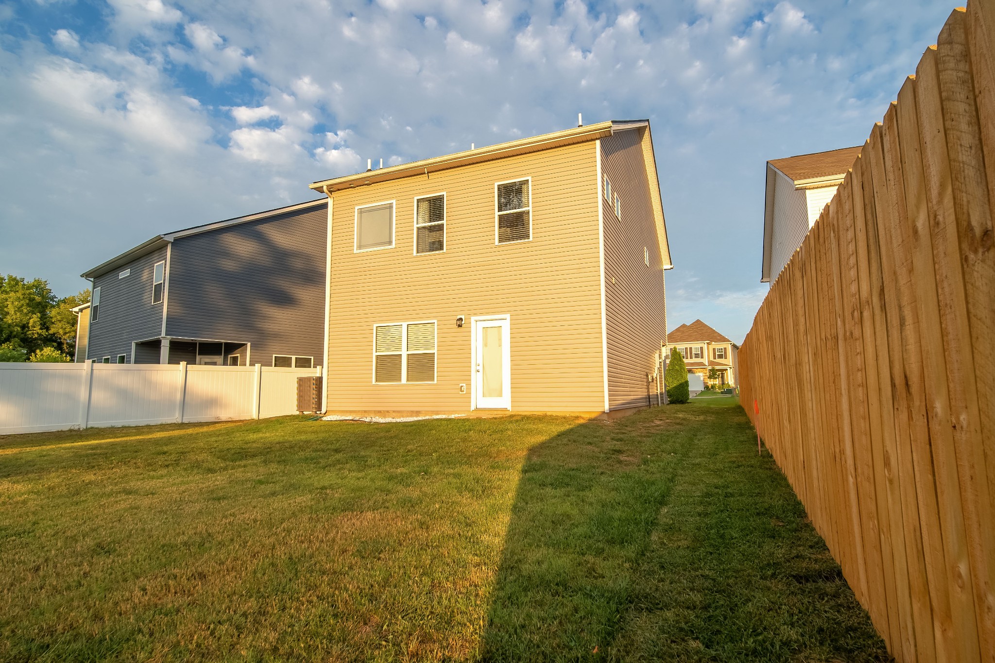 343 Geneva Ln