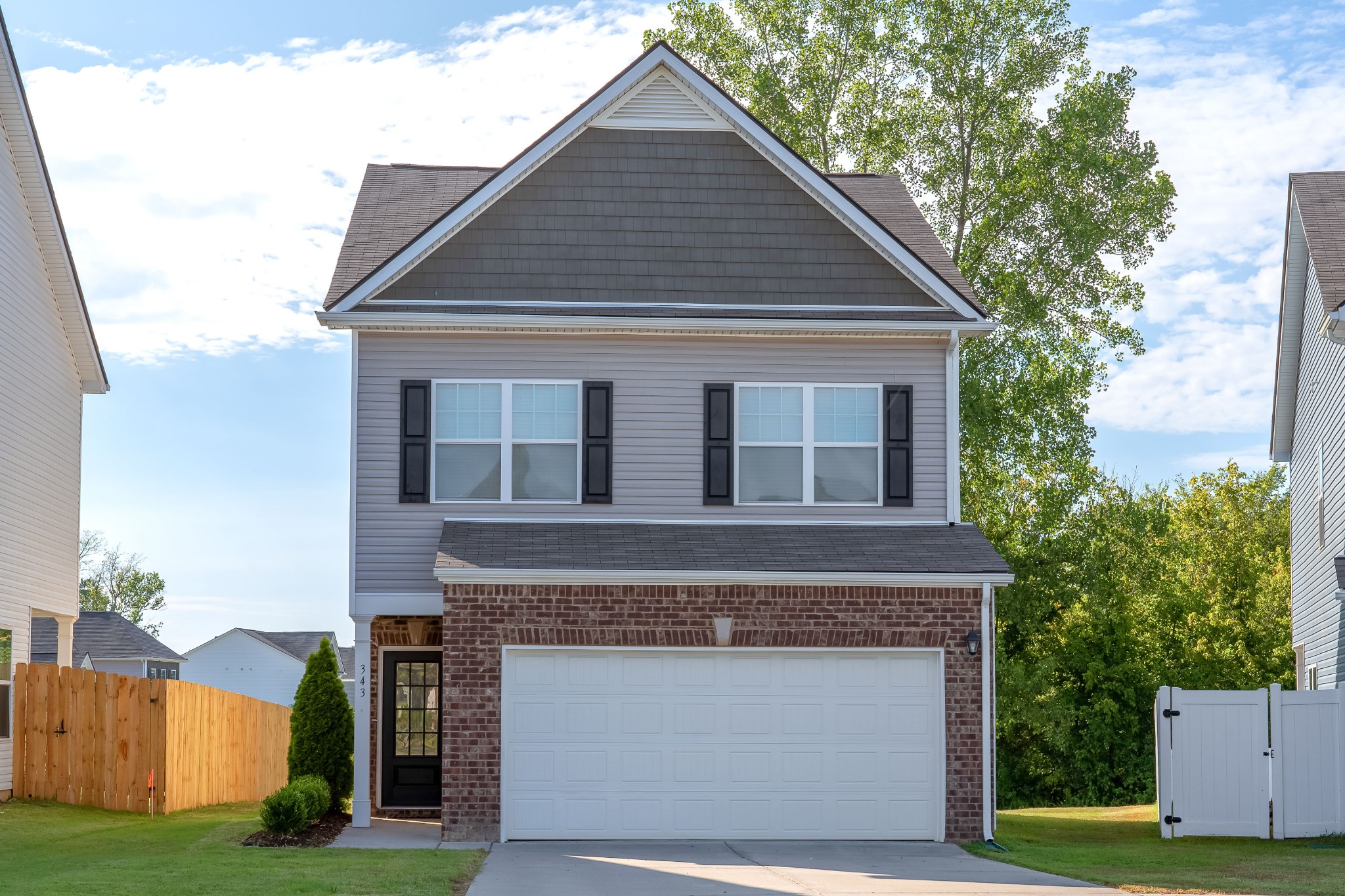 343 Geneva Ln