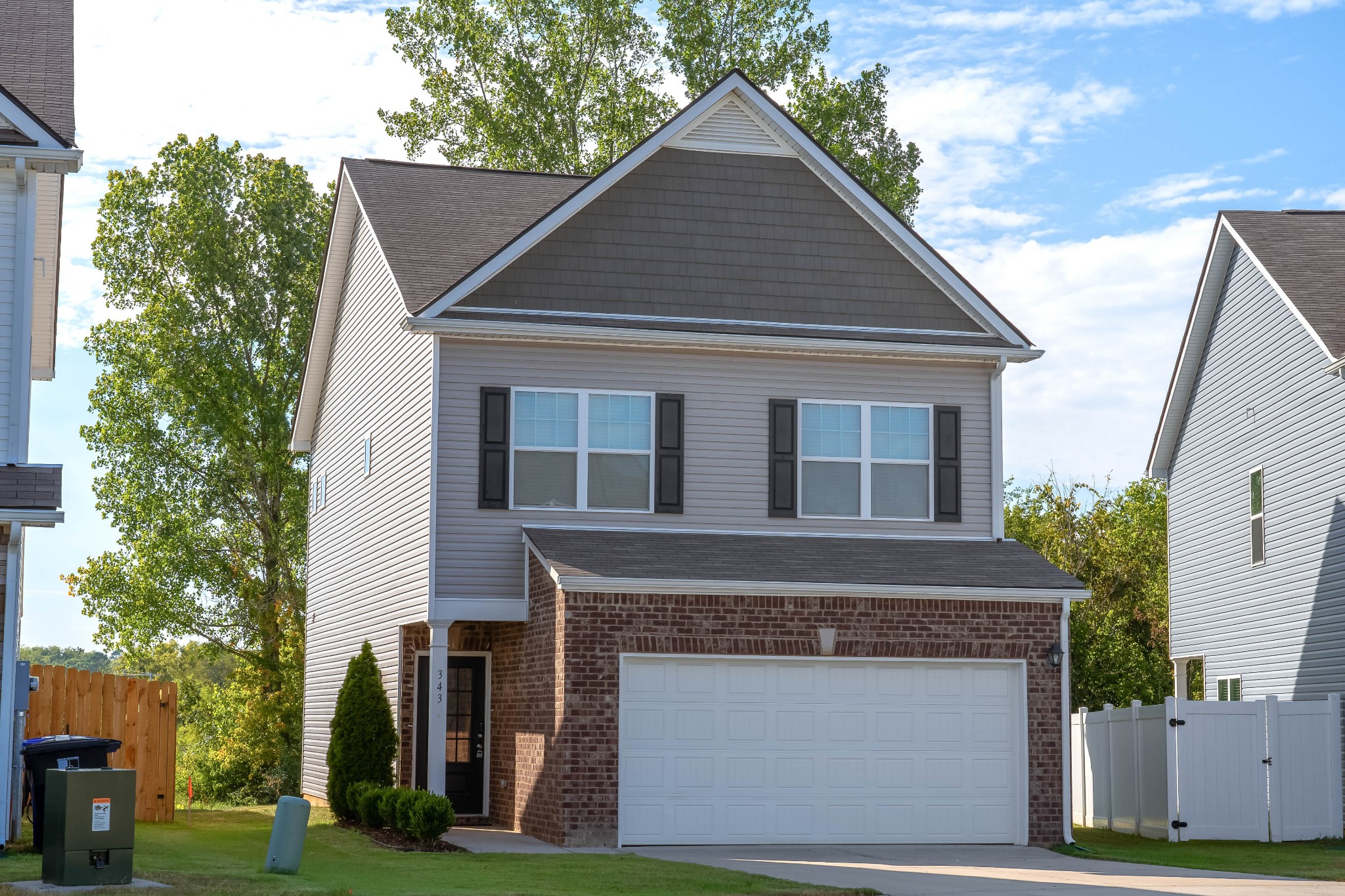 343 Geneva Ln