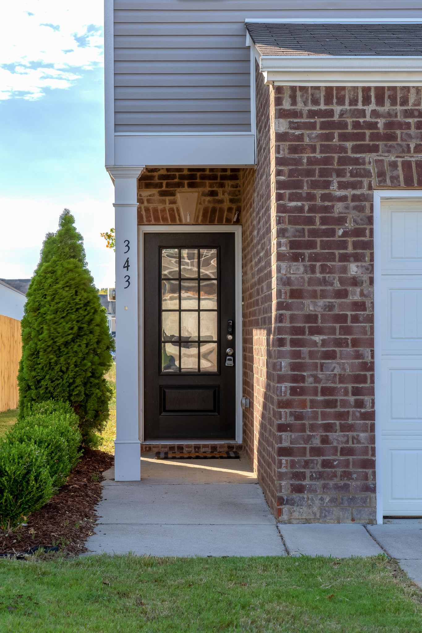 343 Geneva Ln