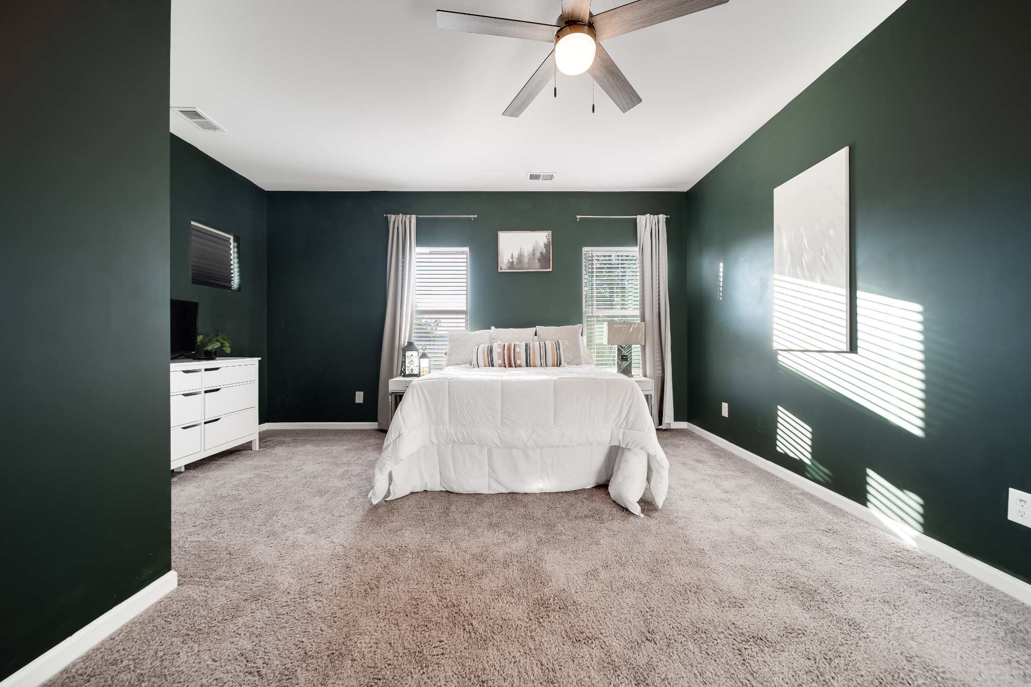 343 Geneva Ln