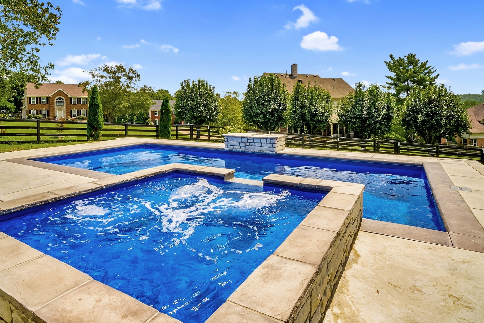 405 Springhouse Ct