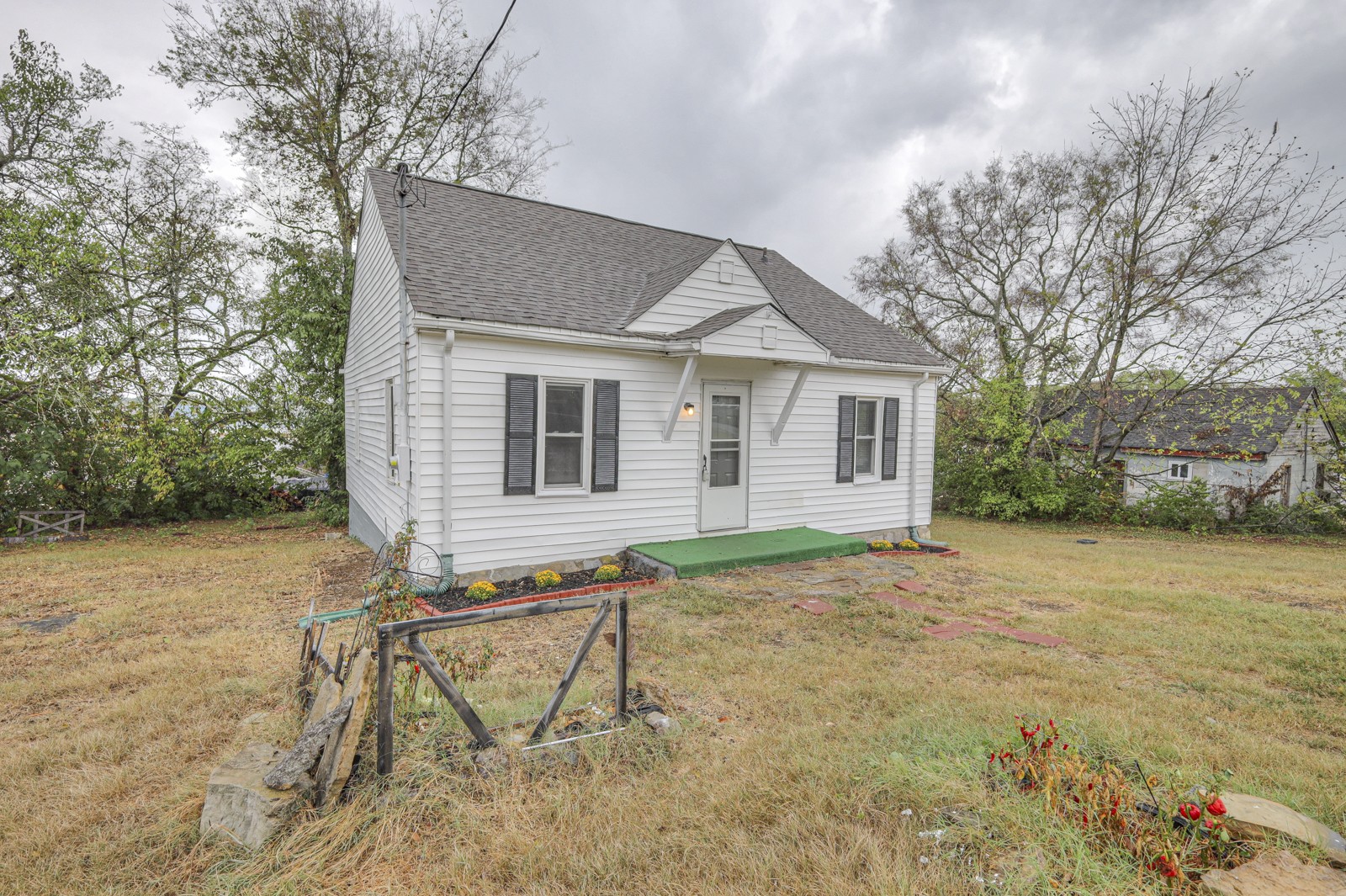 1012 Silver Creek Rd