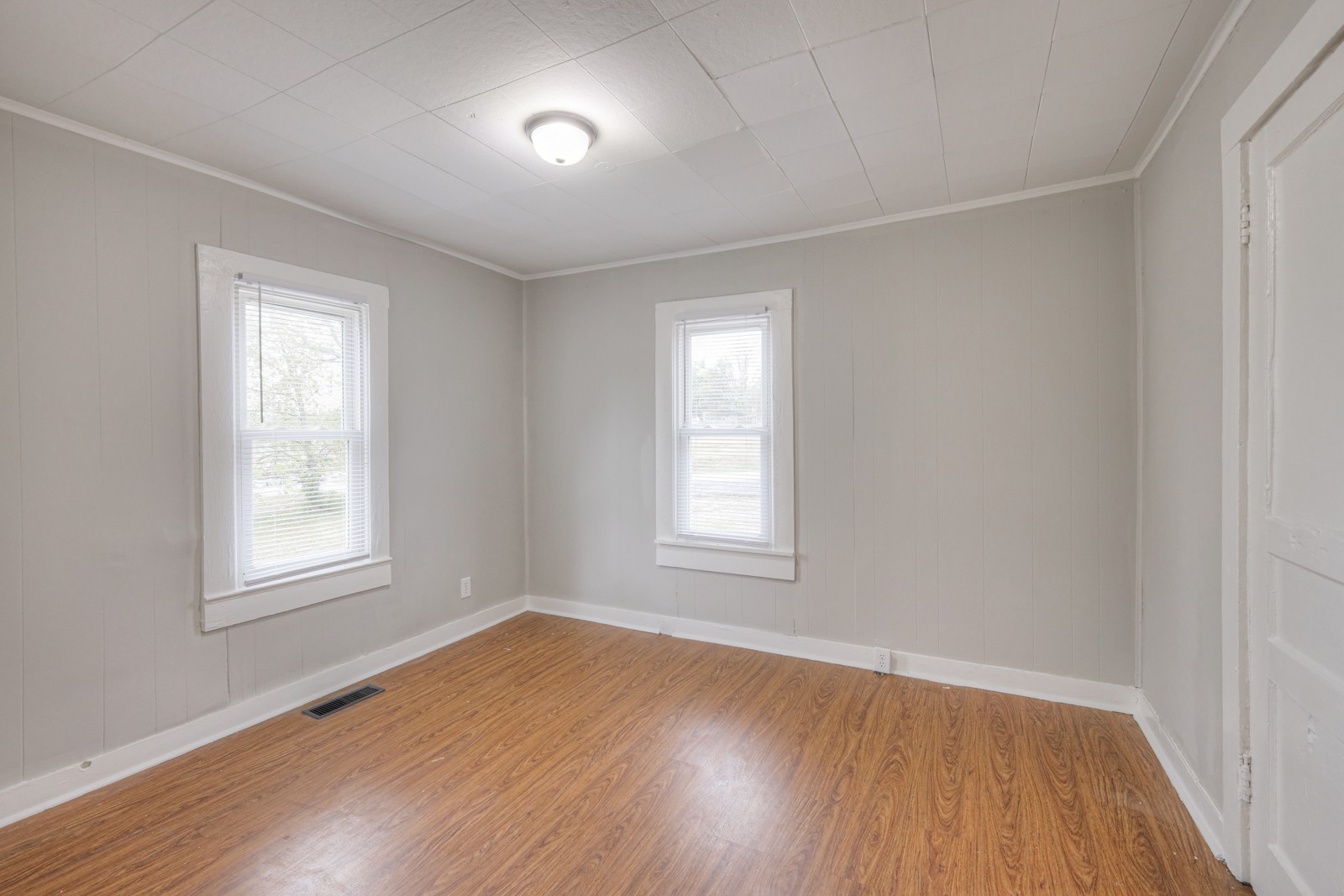 1012 Silver Creek Rd