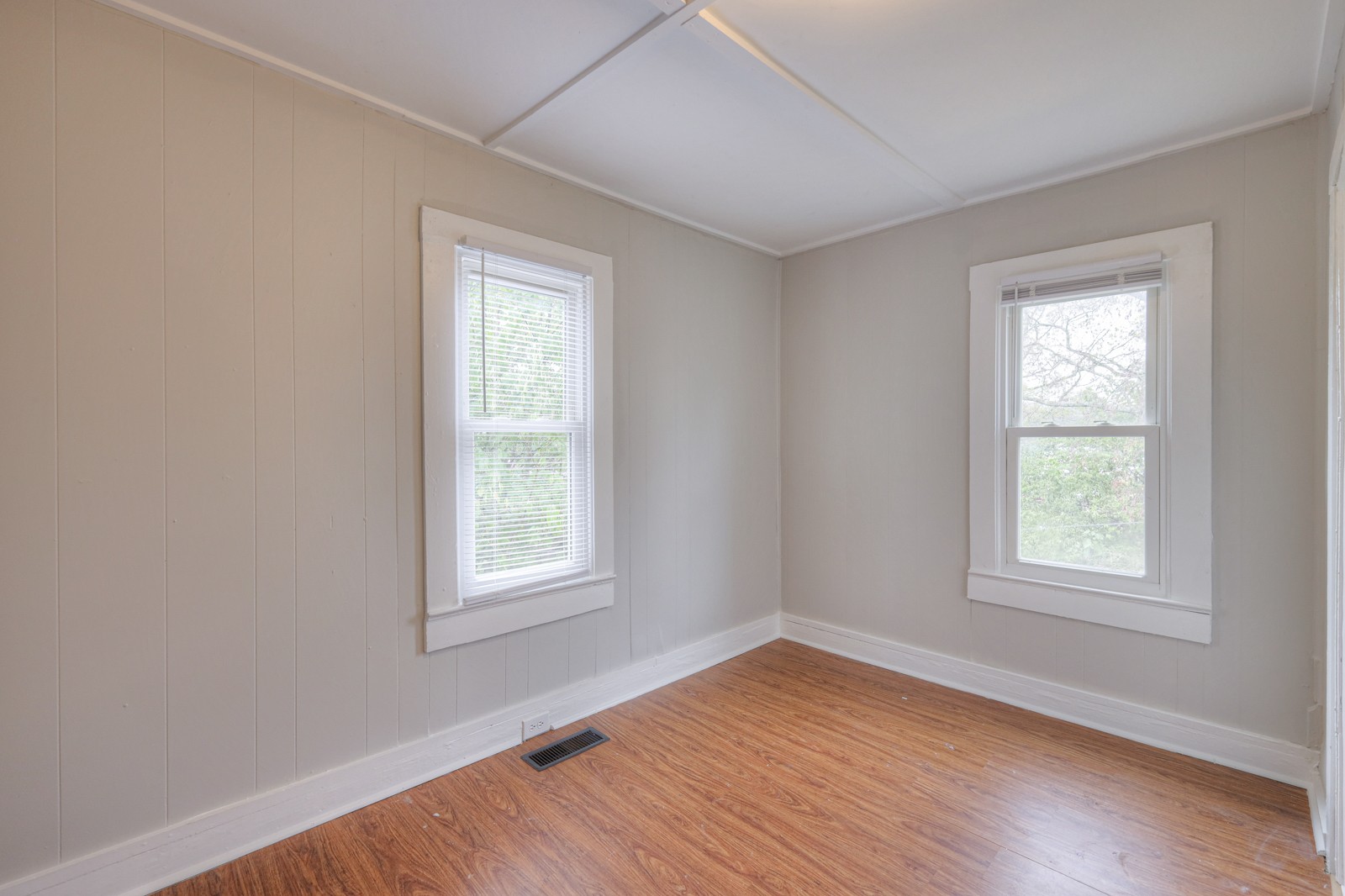 1012 Silver Creek Rd