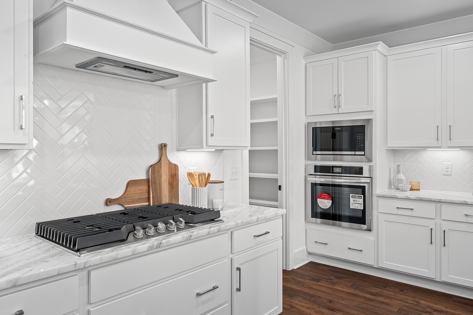 2001 Braidwood Lane, N