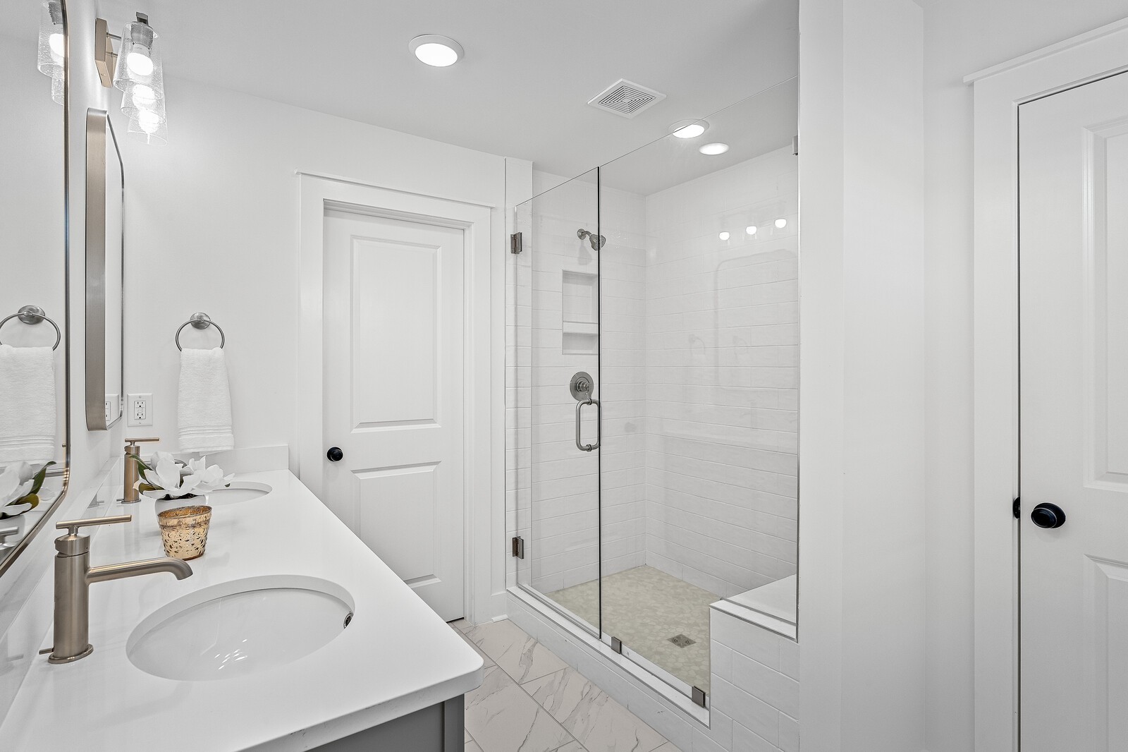 2001 Braidwood Lane, N