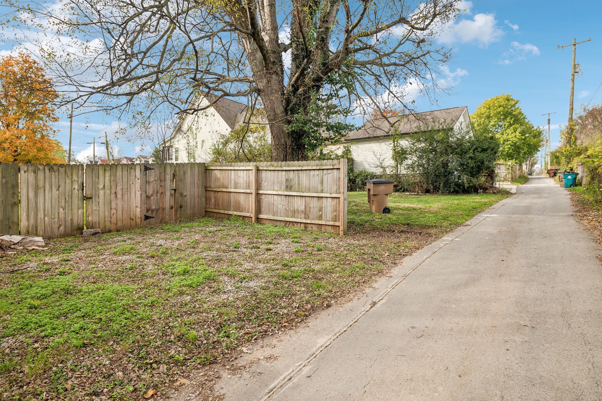 329B Gatewood Ave