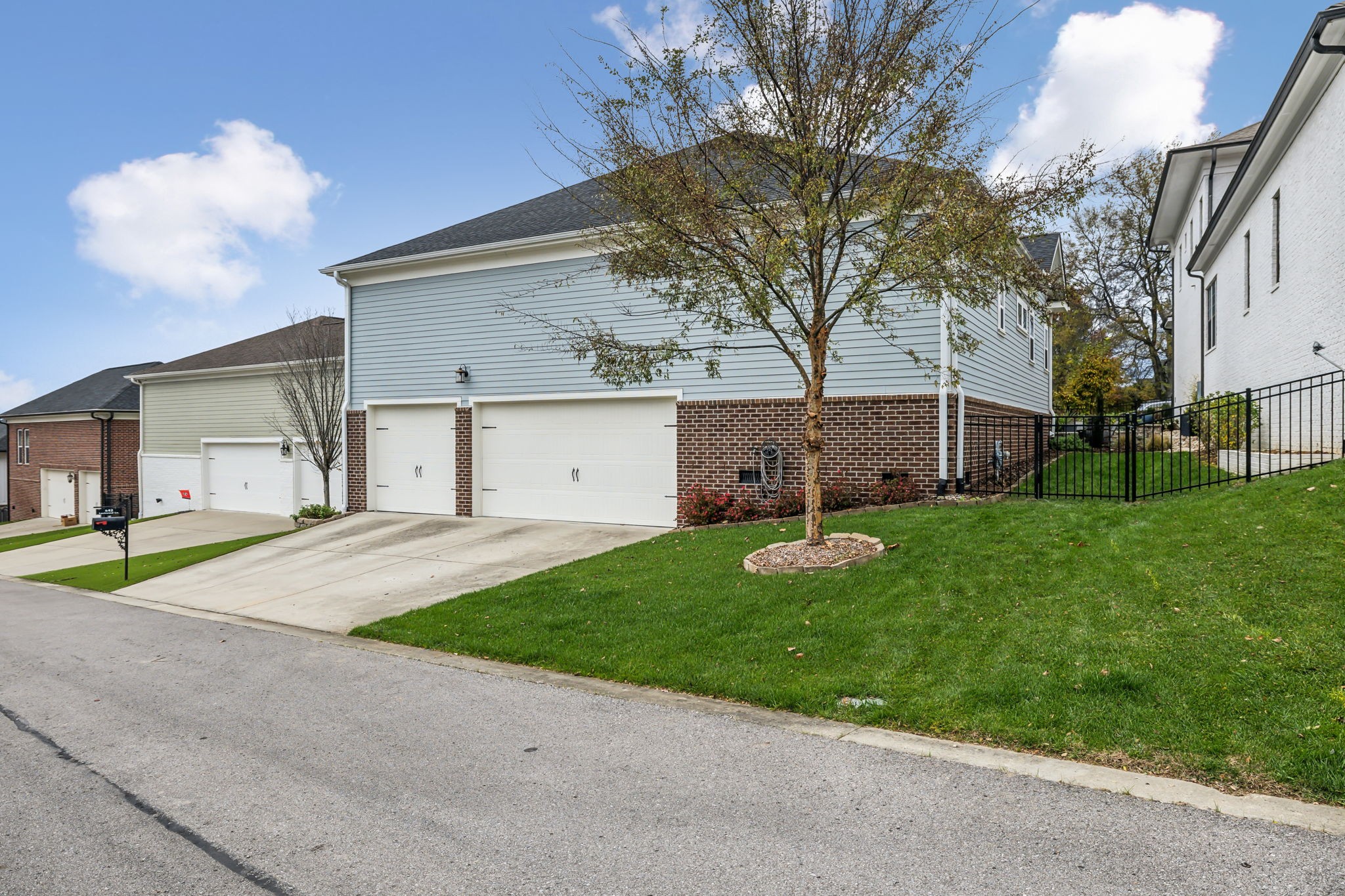 642 Lockwood Ln