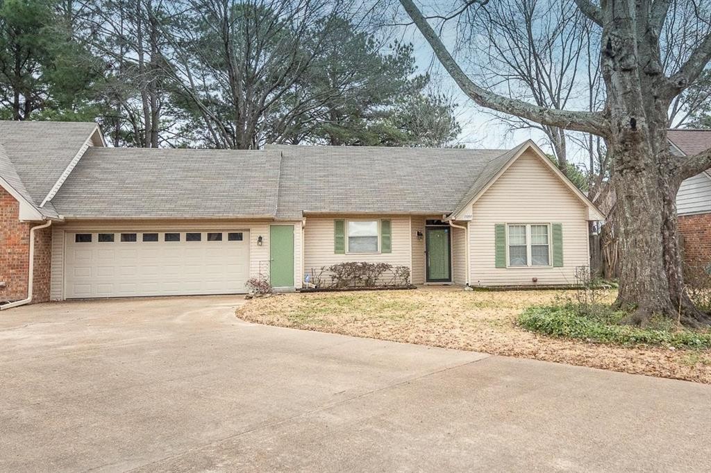 2958 Millers Pond Dr