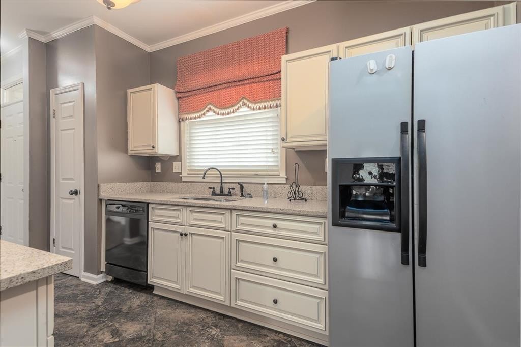 2958 Millers Pond Dr