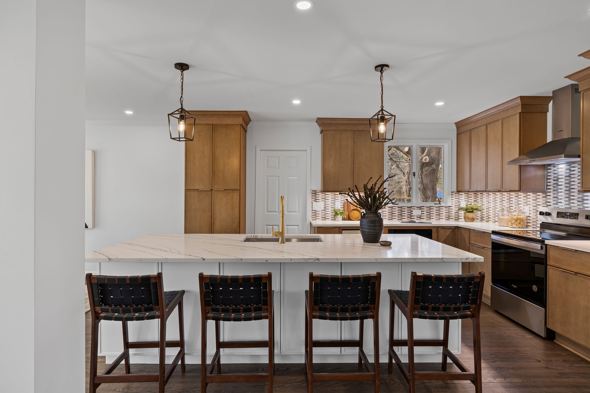 202 Revere Ln