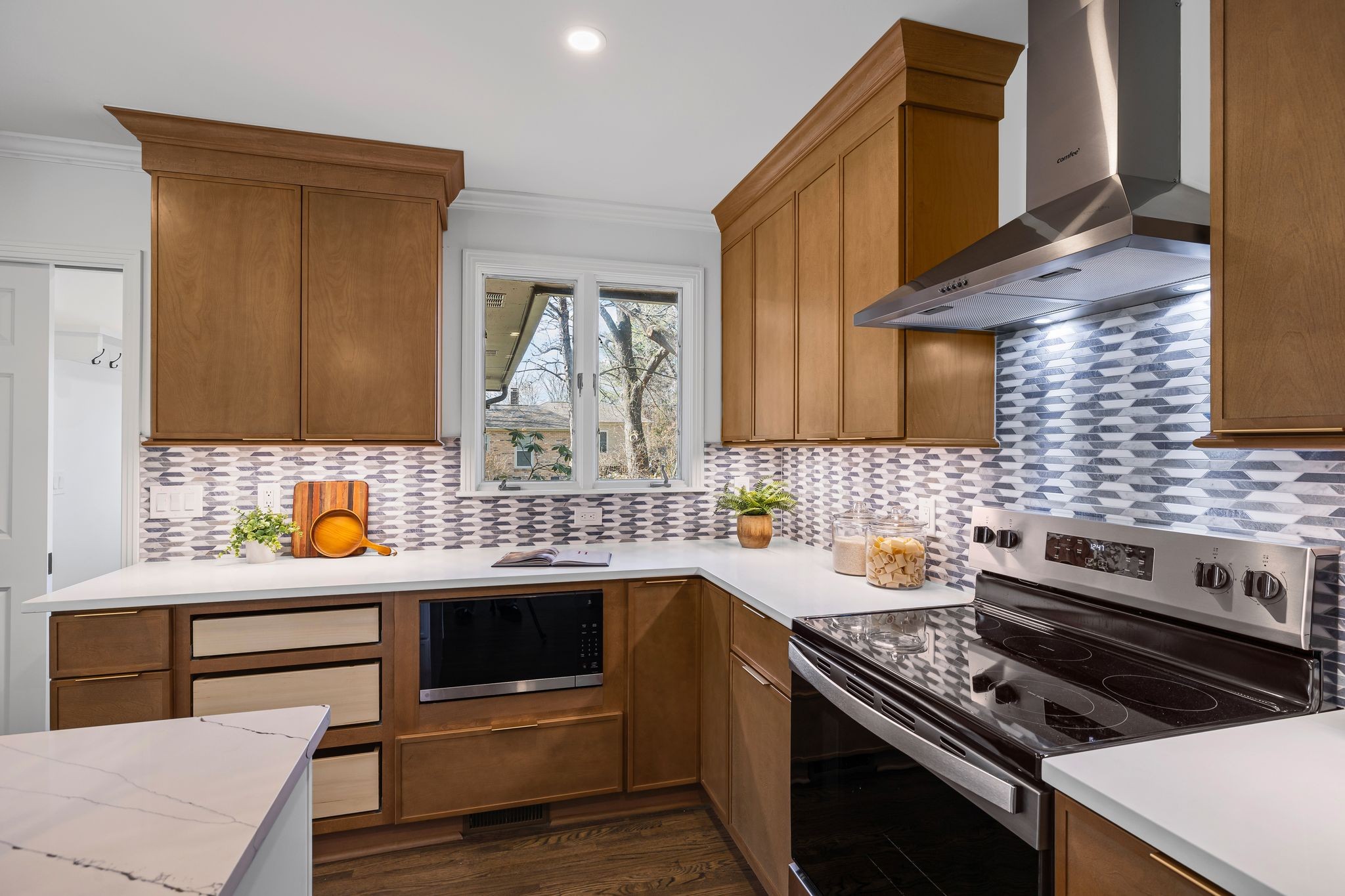 202 Revere Ln