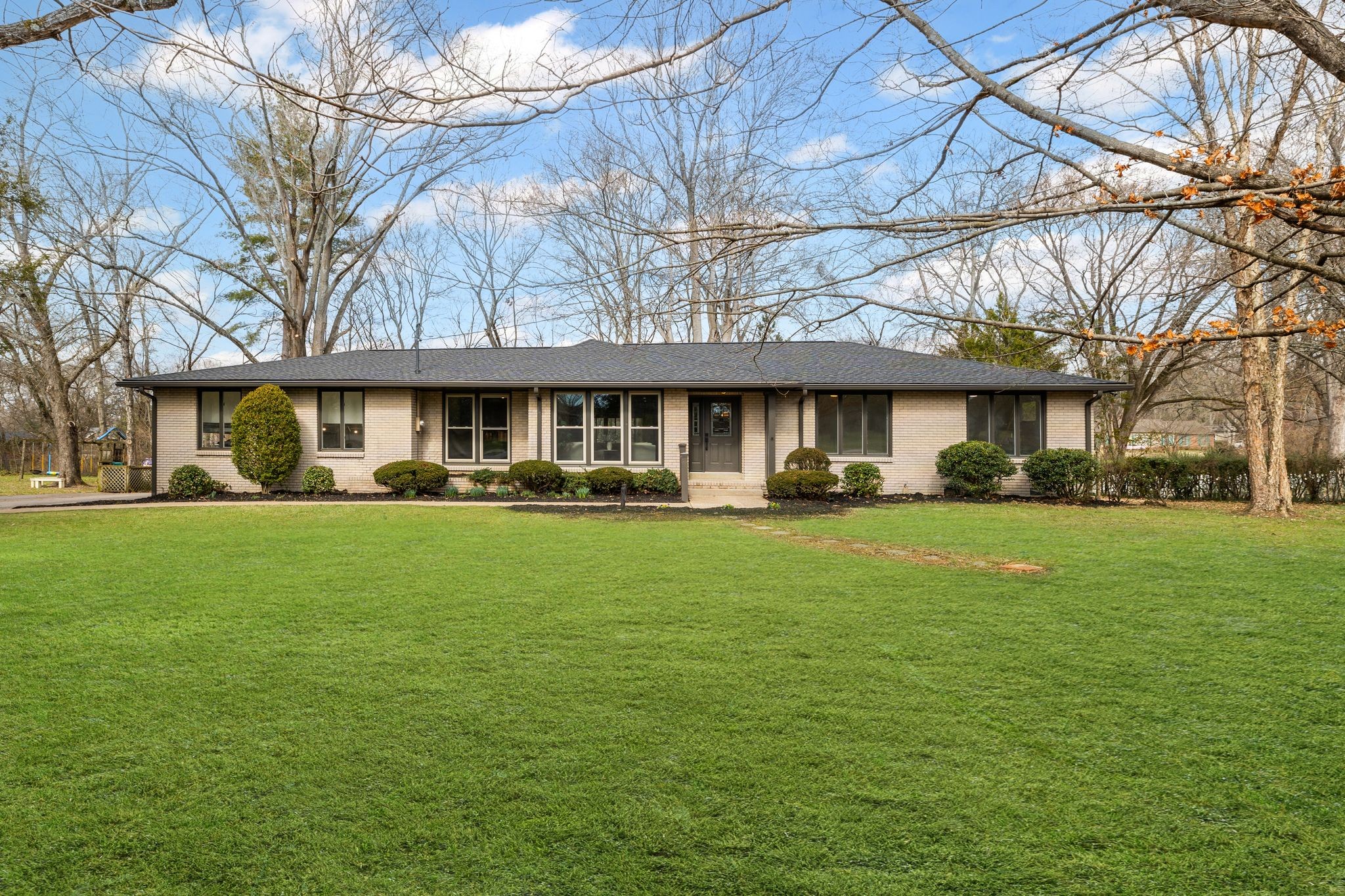 202 Revere Ln